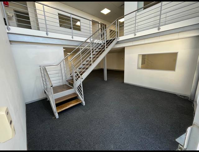 175M² OFFICE TO LET IN BRACKENFELL INDUSTRIAL